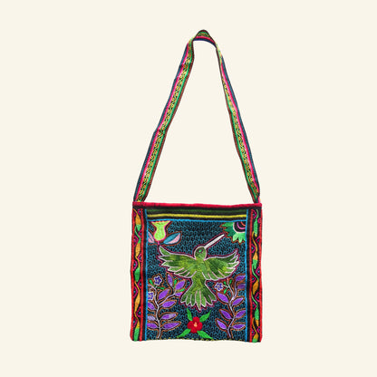 Shipibo Tasche – Kolibri & florale Stickerei