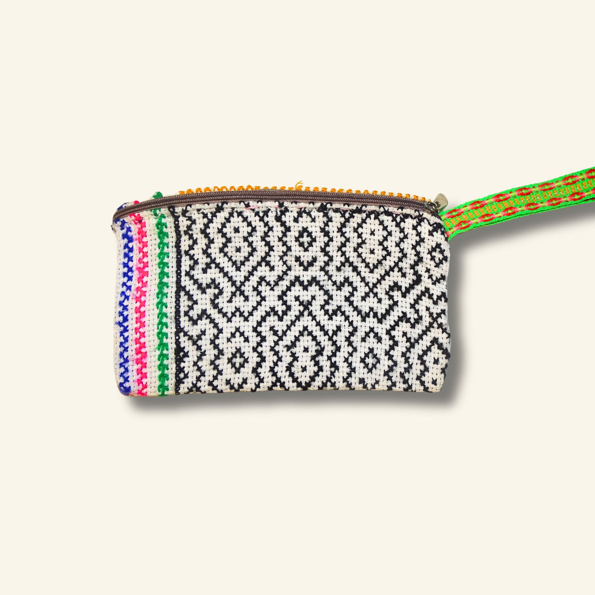 Shipibo Etui – Schwarz Weiss Grün Pink – 10 × 16 cm