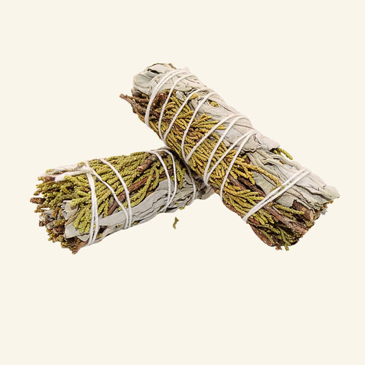 Weisser Salbei Smudge Stick mit Wacholderspitzen (Salvia apiana) 30 Gramm