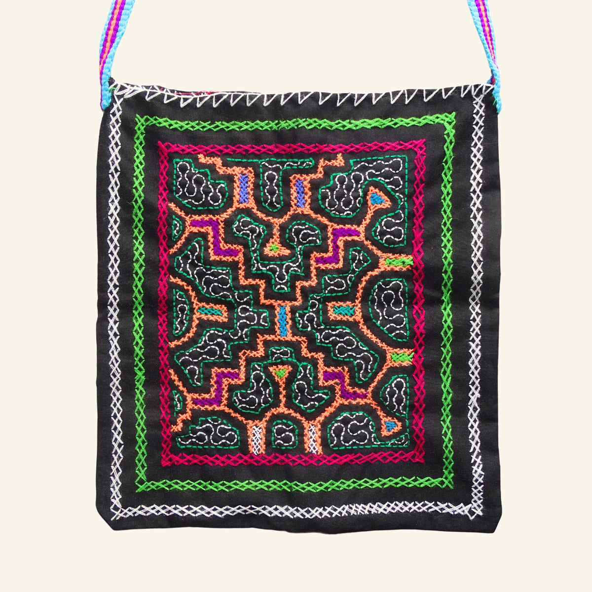 Shipibo Tasche – Schwarz mit bunter Kené-Stickerei -