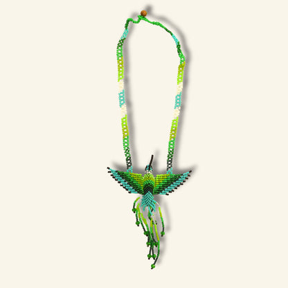 Puyanawa Kolibri-Halskette – Türkis & Grün | Handgefertigt in Brasilien