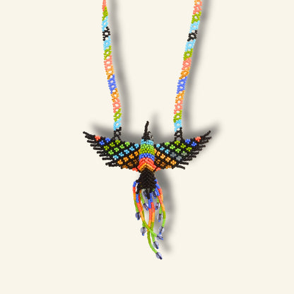 Puyanawa Kolibri-Halskette – Schwarz & Regenbogenfarben