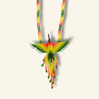 Puyanawa Kolibri-Halskette – Gelb & Grün | Handgefertigt in Brasilien