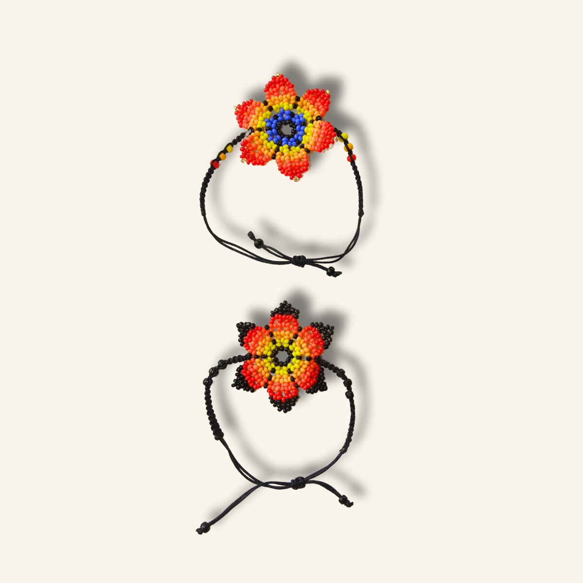 Shipibo Armband – Marusa-Blüte | Verstellbar