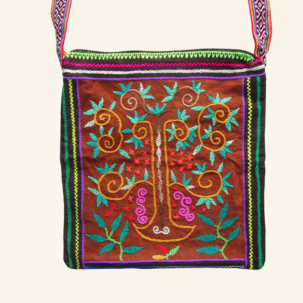Shipibo Tasche – Braun mit Lebensbaum-Stickerei -